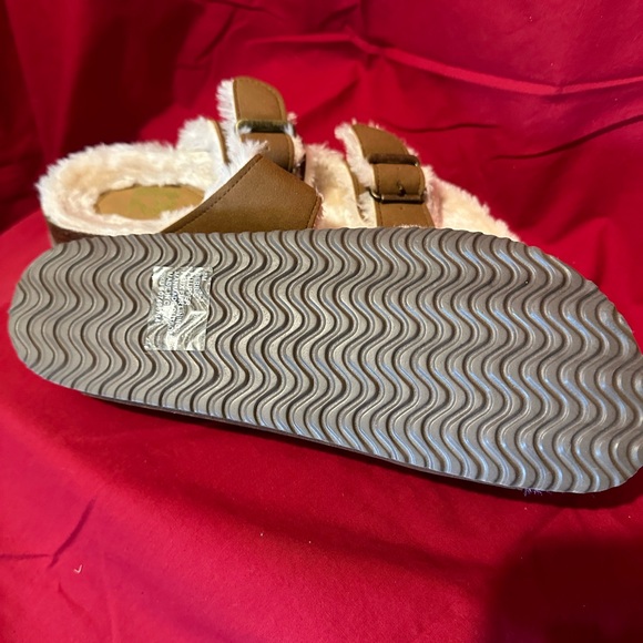 Ladies R2 slides - Picture 3 of 4